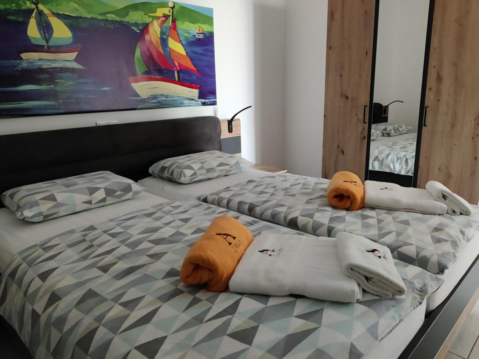 Apartments Villa A - Heating Pool 特罗吉尔 外观 照片